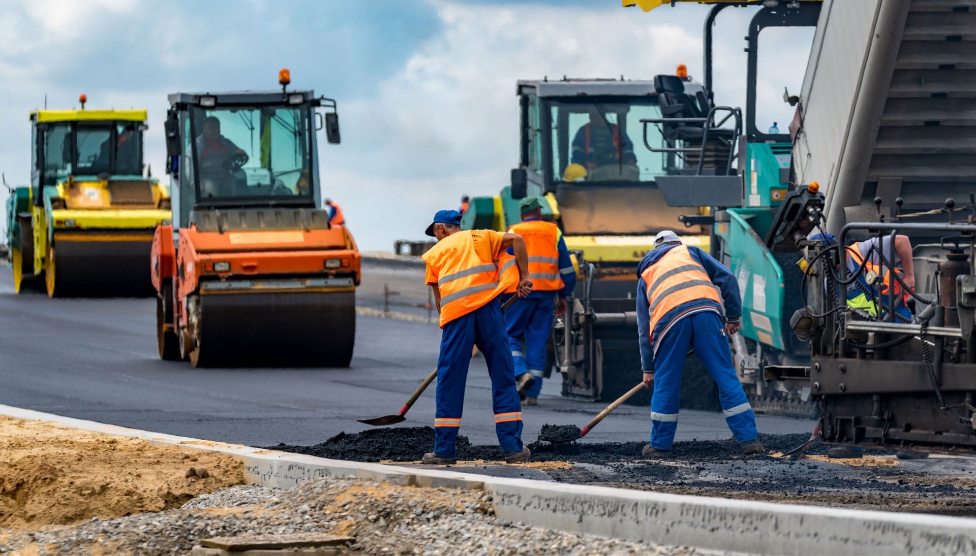 Reliable asphalt construction services in Knoxville, TN for various projects.
